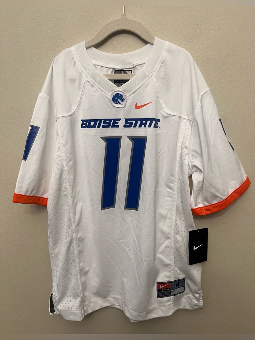 NWT Boise State Broncos #11 Nike Team Football Jersey Youth Size Medium